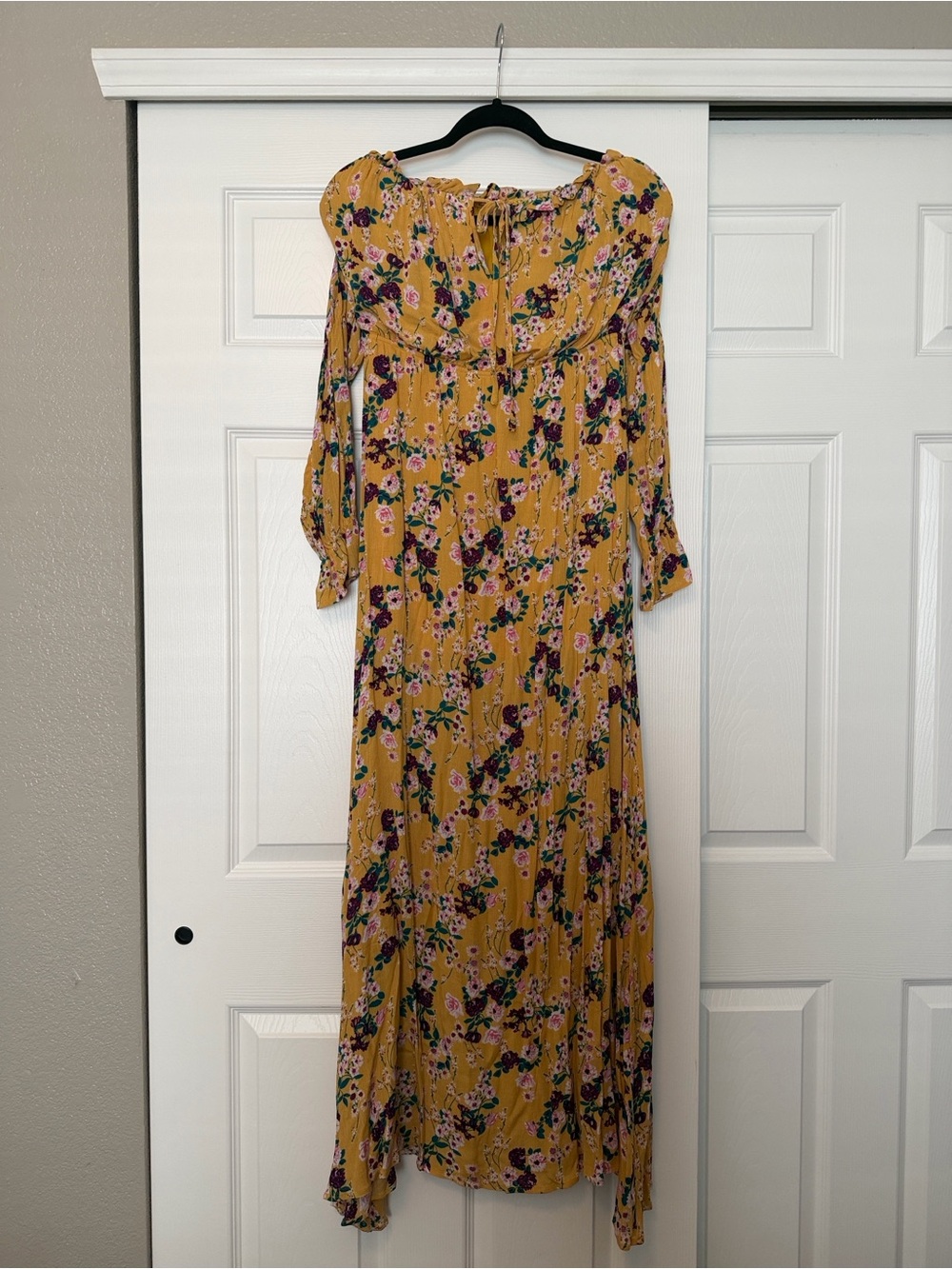 Never worn! Peach Love California Off Shoulder Mustard Floral Maxi Dress